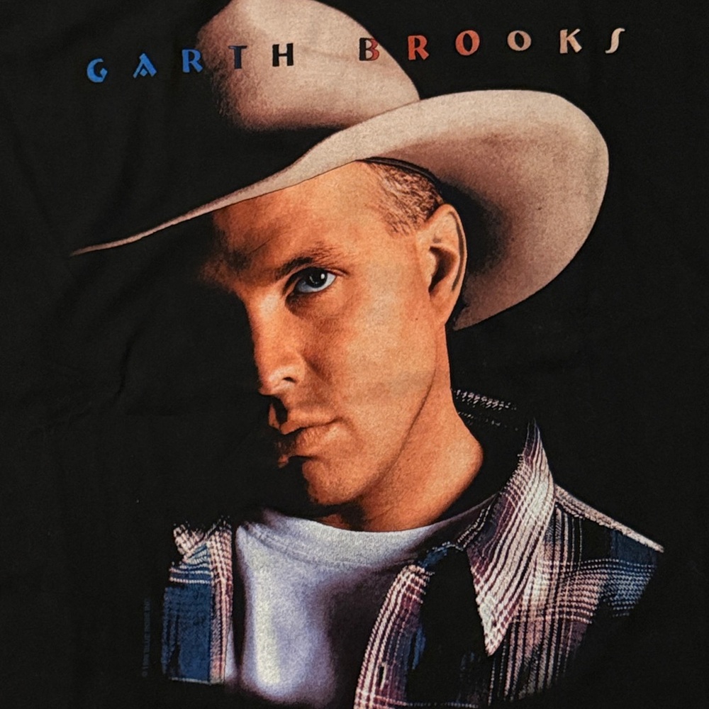 Garth Brooks Graphic Tee - country music vintage band t-shirt